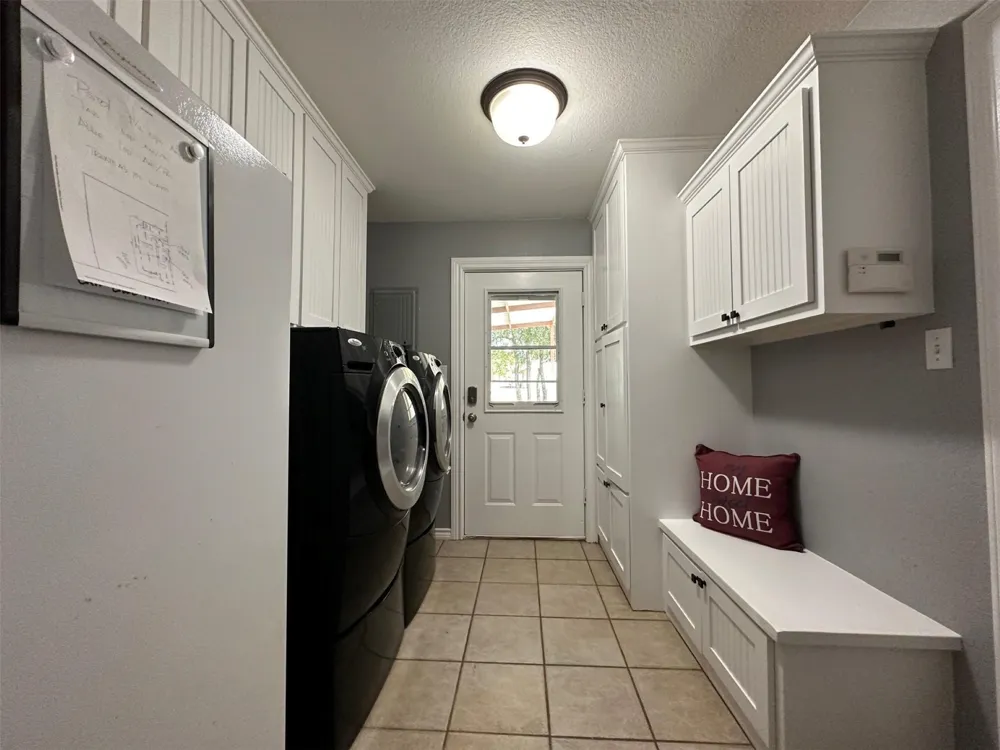 2901 Wind Mill Court Tolar, TX 76476