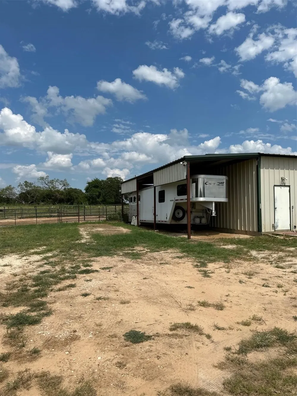 2901 Wind Mill Court Tolar, TX 76476