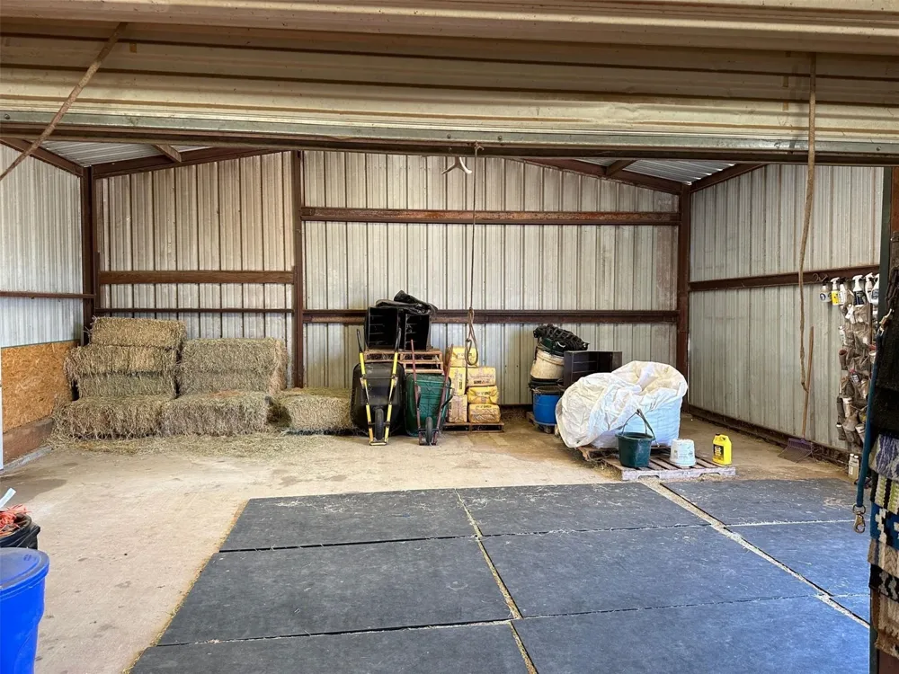 2901 Wind Mill Court Tolar, TX 76476