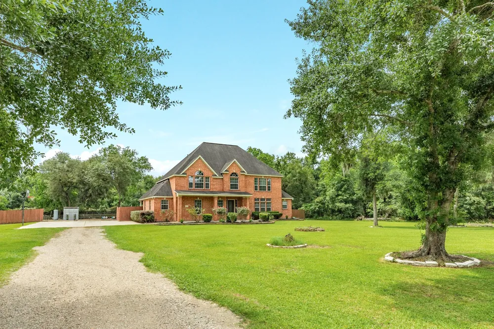 19819 County Road 684a Sweeny, TX 77480