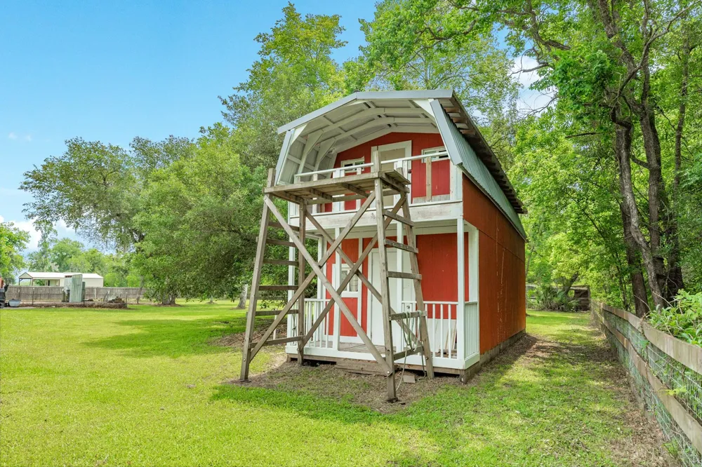 19819 County Road 684a Sweeny, TX 77480