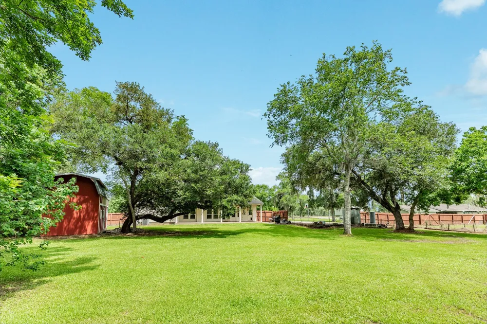 19819 County Road 684a Sweeny, TX 77480