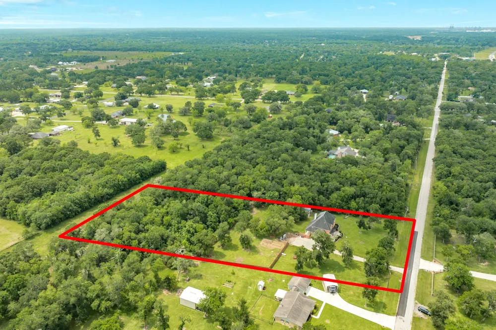 19819 County Road 684a Sweeny, TX 77480