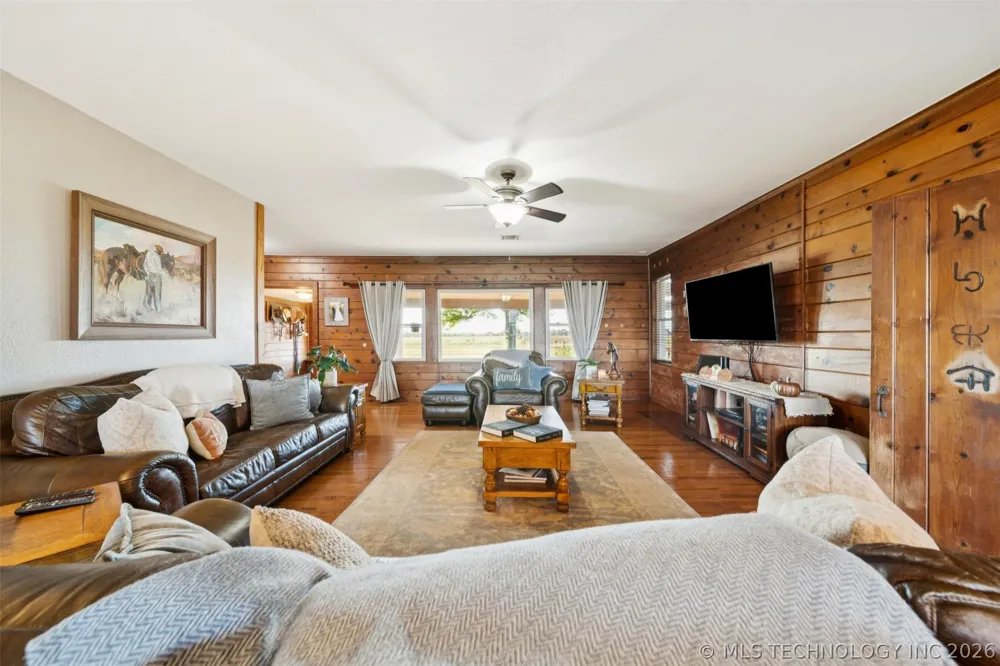 19190 W 6th Street Haskell, OK 74436