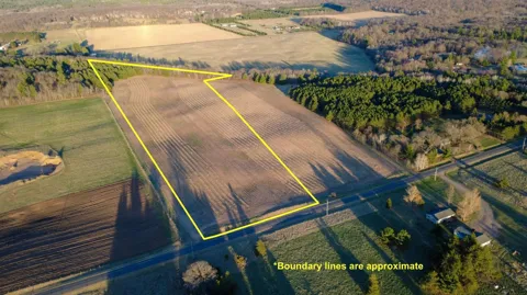 Lot 4 115th