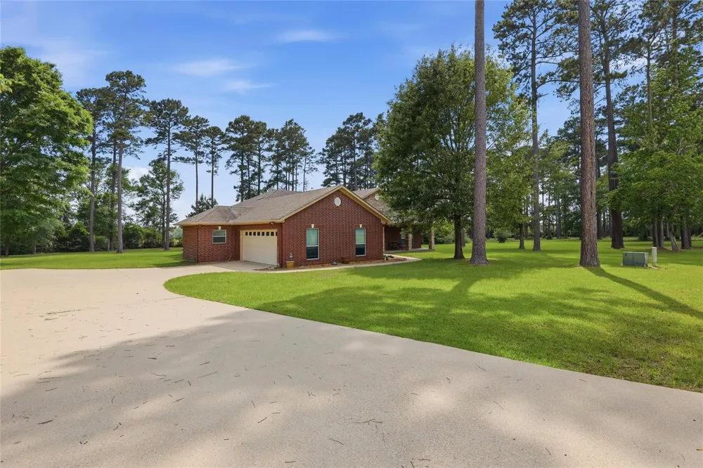 815 County Road 173 Jasper, TX 75951