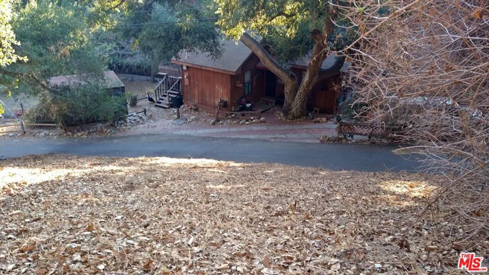 12300 SPRING TRAIL Sylmar, CA 91342