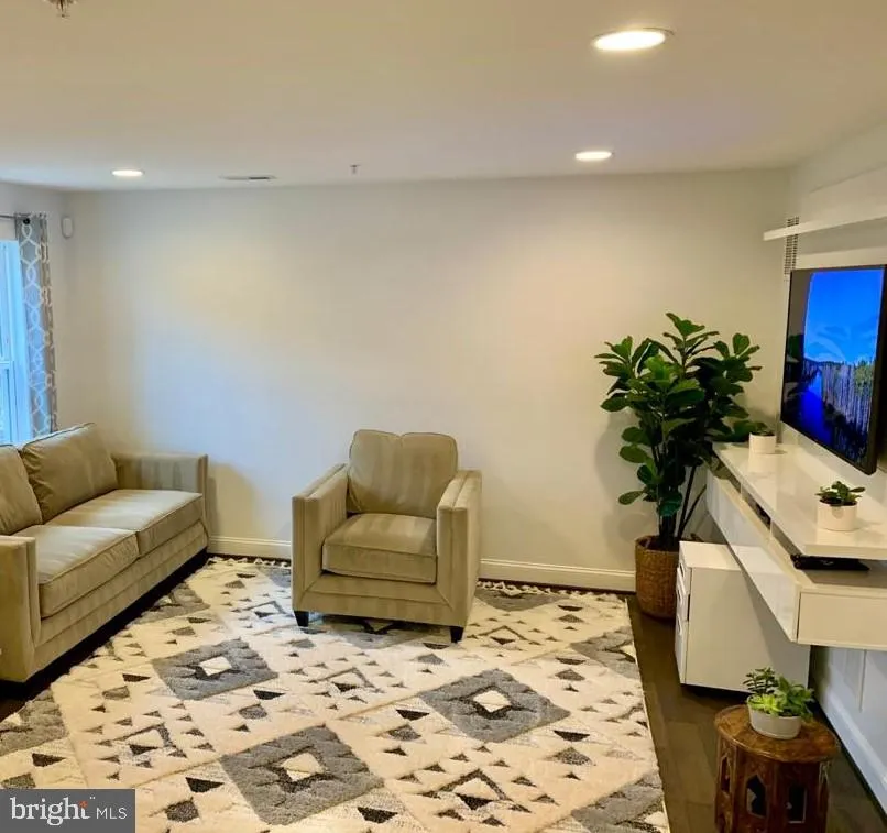 118 VANGUARD LANE Annapolis, MD 21401