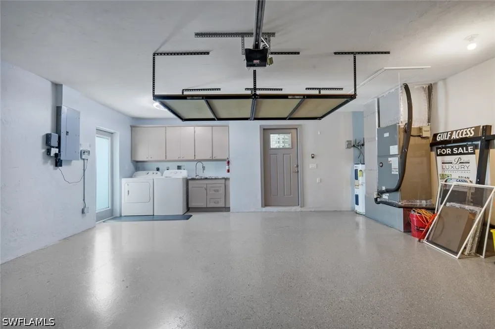 SE 1st Avenue Cape Coral, FL 33904