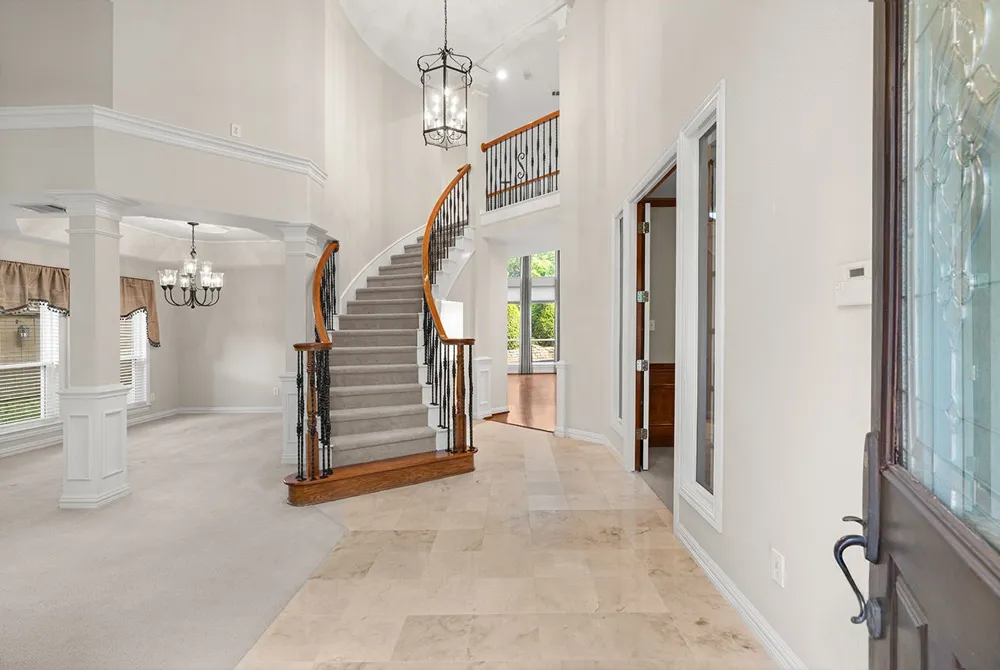 210 Highland Oaks Circle Southlake, TX 76092