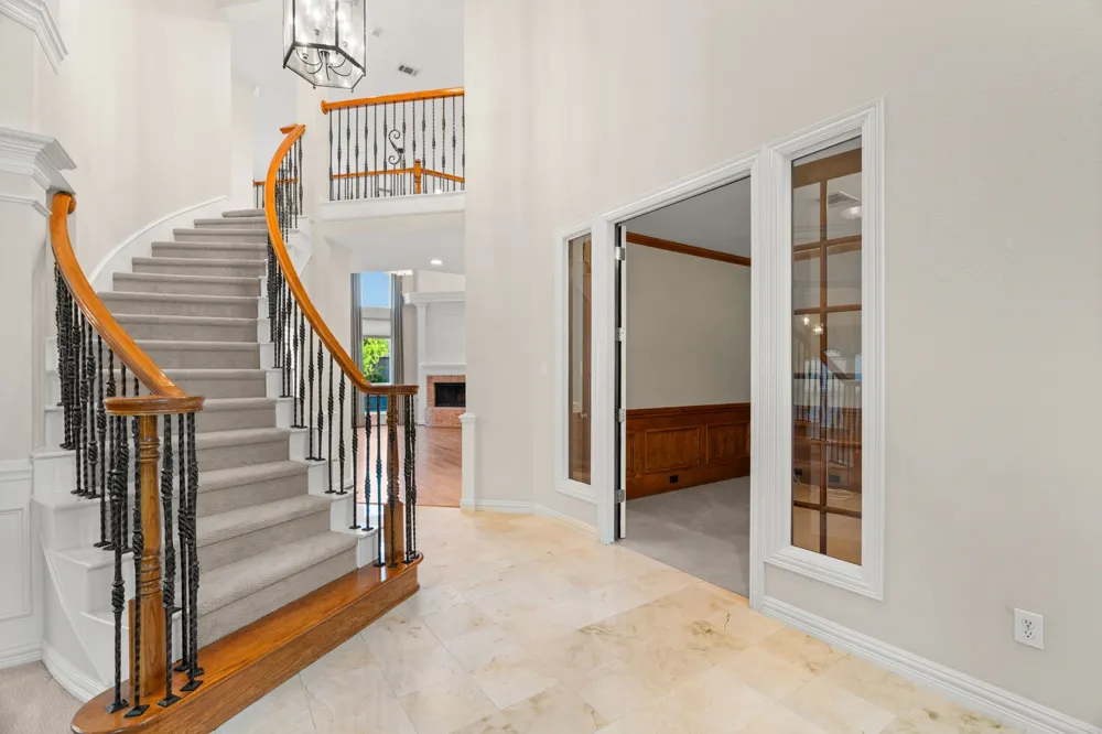 210 Highland Oaks Circle Southlake, TX 76092