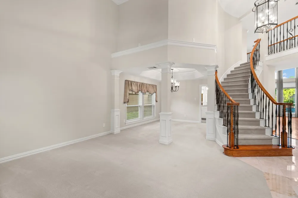 210 Highland Oaks Circle Southlake, TX 76092