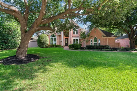 210 Highland Oaks Circle