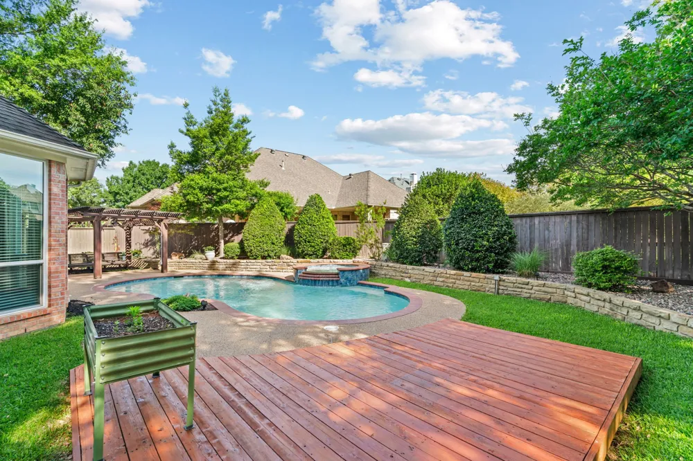 210 Highland Oaks Circle Southlake, TX 76092