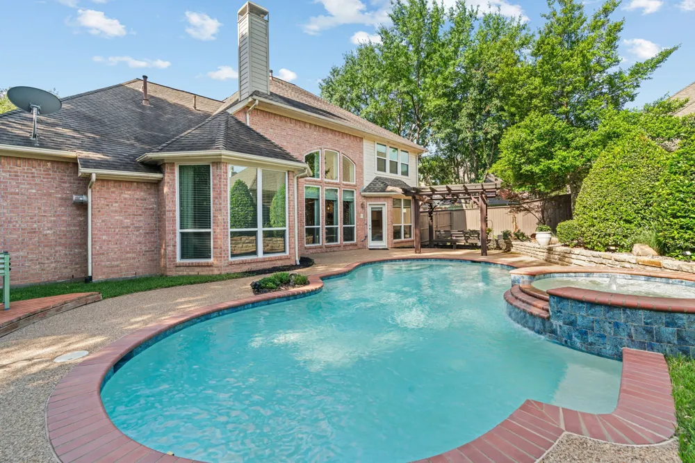 210 Highland Oaks Circle Southlake, TX 76092