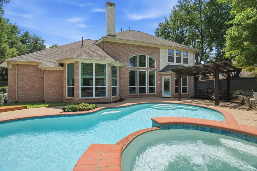 210 Highland Oaks Circle Southlake, TX 76092