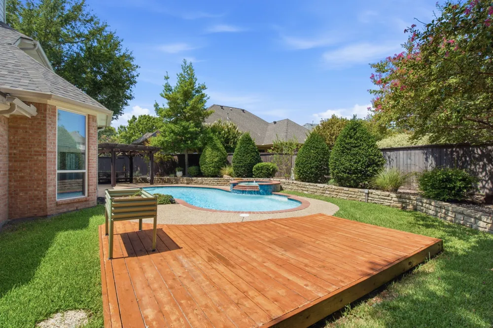 210 Highland Oaks Circle Southlake, TX 76092