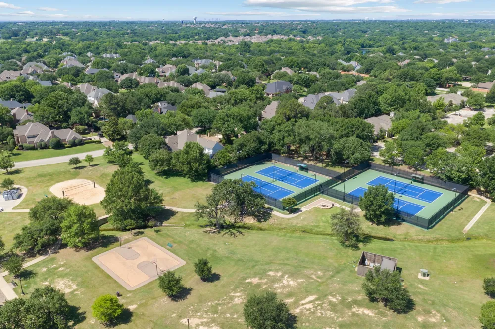 210 Highland Oaks Circle Southlake, TX 76092