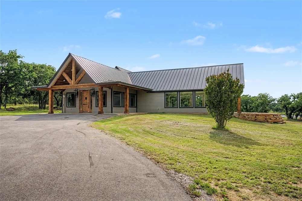 16888 S FM 4 Santo, TX 76472