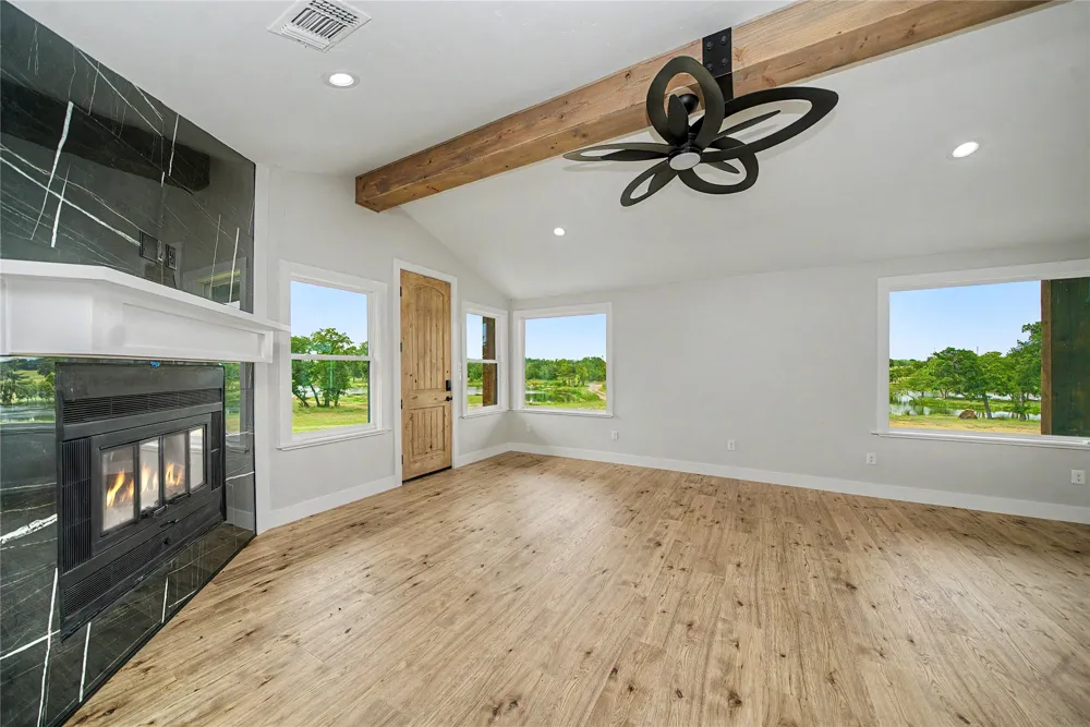 16888 S FM 4 Santo, TX 76472
