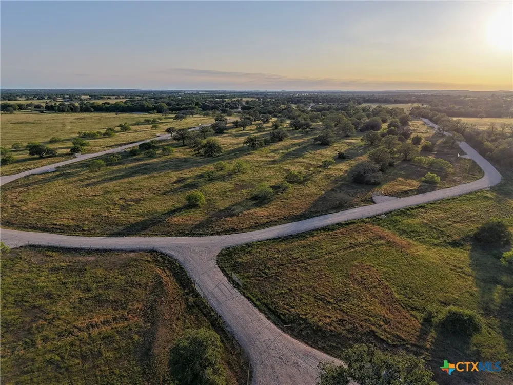 638 Main Loop Road Waelder, TX 78959