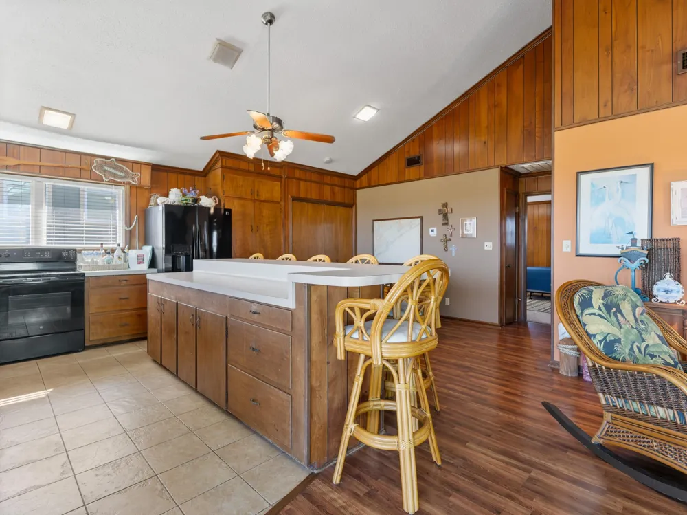 342 Beachfront Drive Matagorda, TX 77457