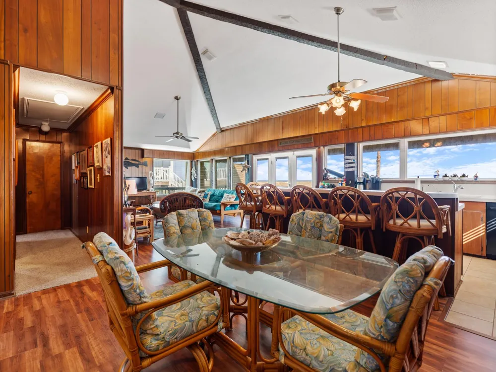 342 Beachfront Drive Matagorda, TX 77457