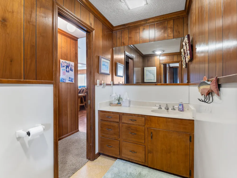 342 Beachfront Drive Matagorda, TX 77457