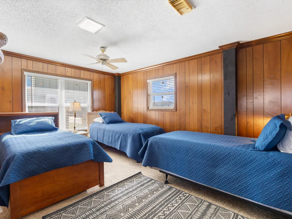 342 Beachfront Drive Matagorda, TX 77457