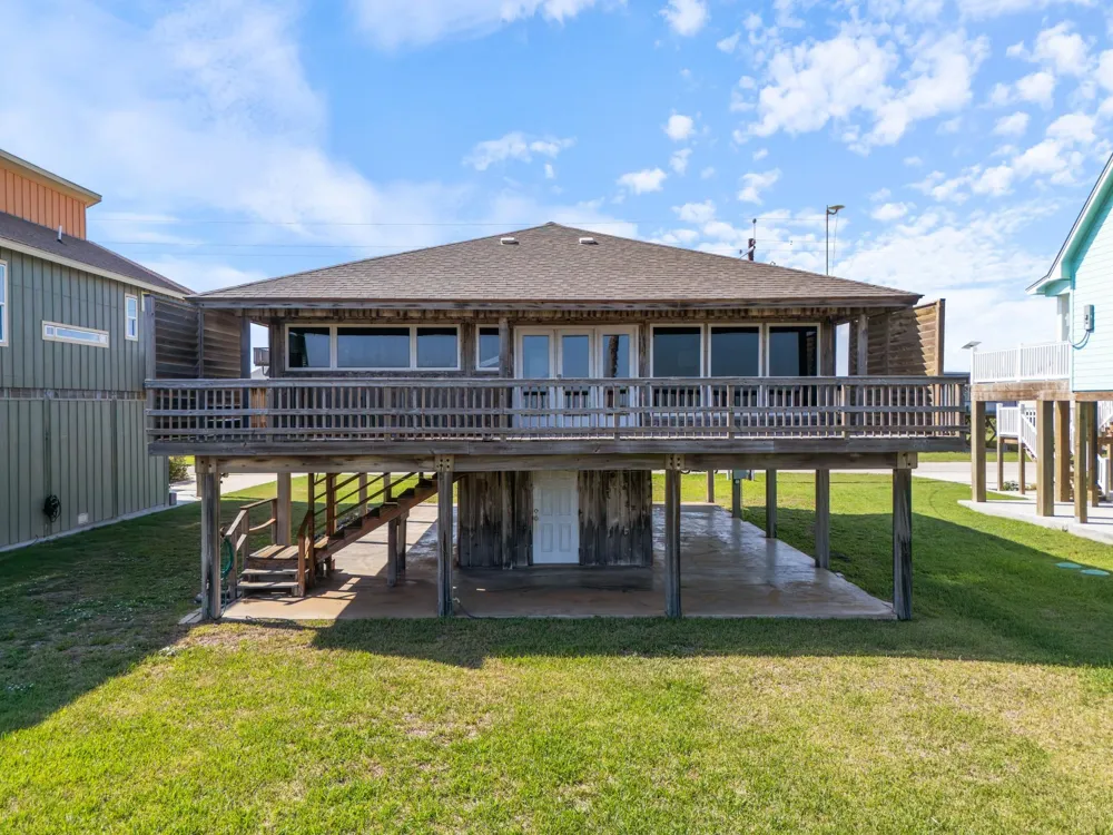 342 Beachfront Drive Matagorda, TX 77457