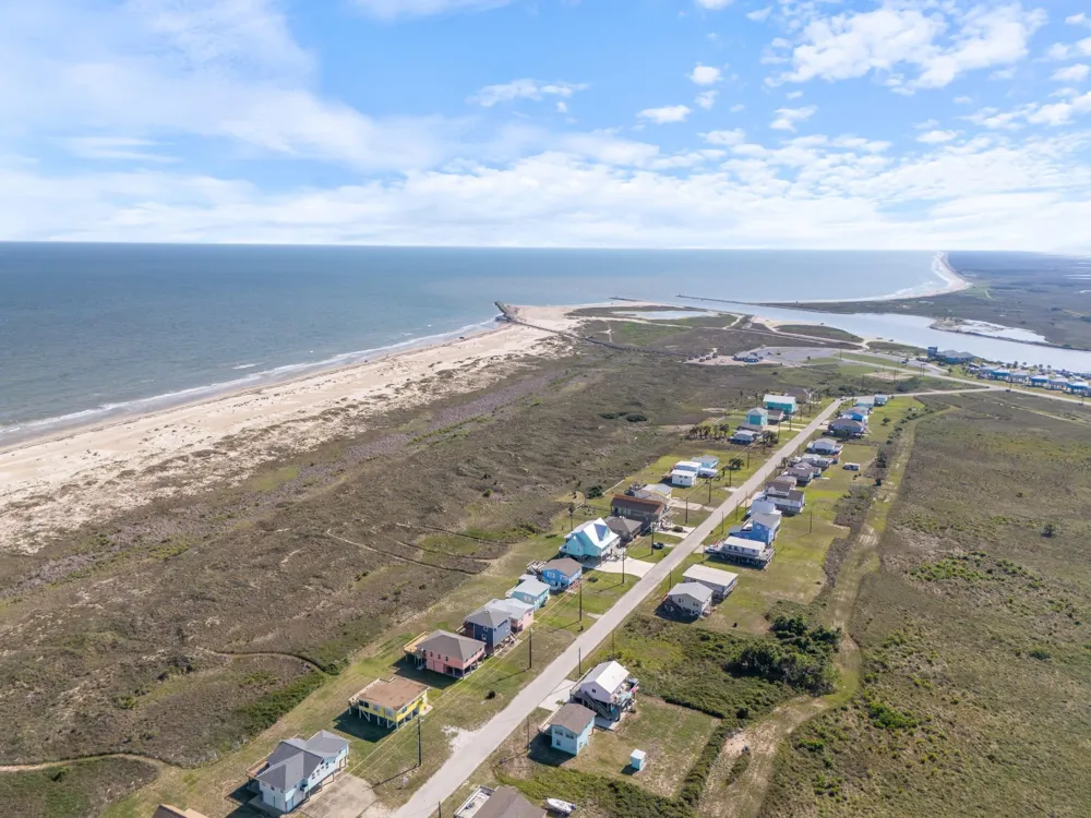342 Beachfront Drive Matagorda, TX 77457