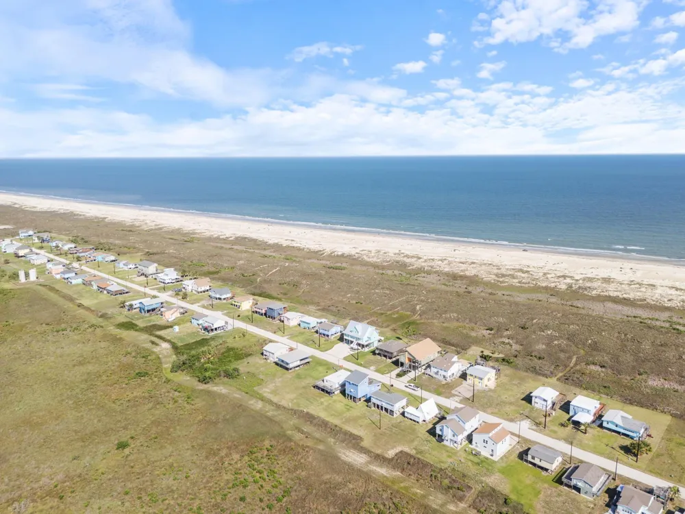 342 Beachfront Drive Matagorda, TX 77457
