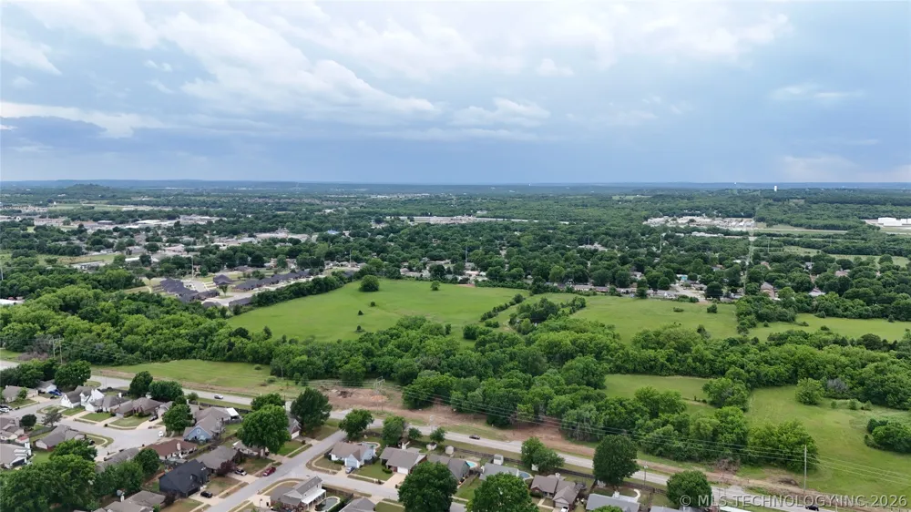 4 S Elwood Avenue Glenpool, OK 74033