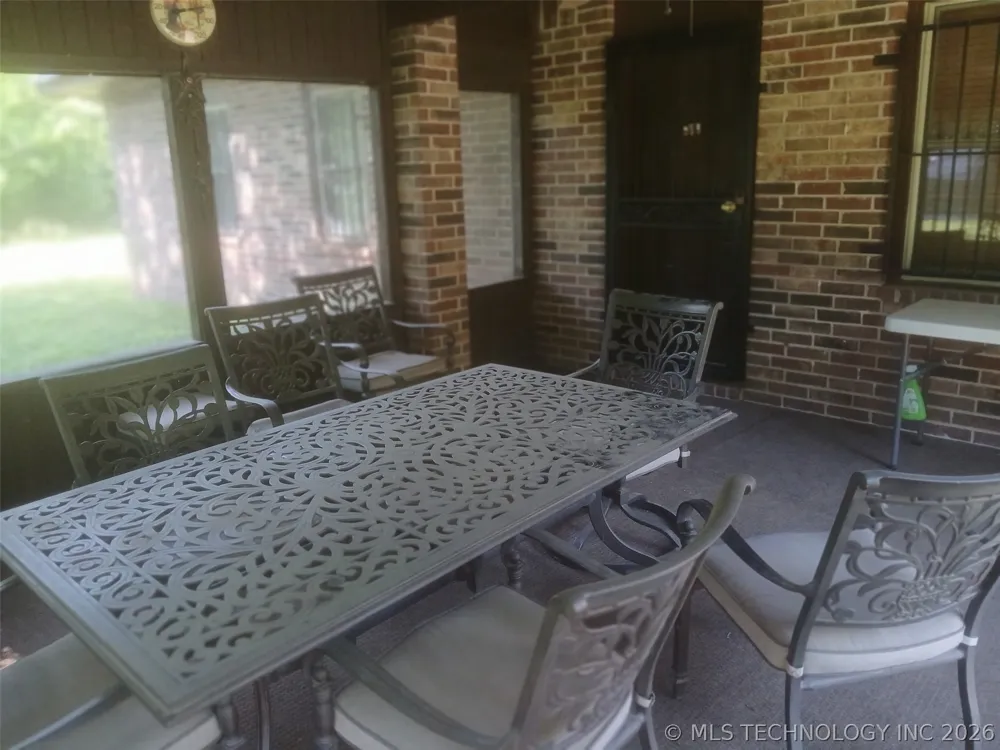 2644 548 ROAD Tahlequah, OK 74464