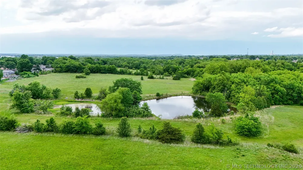 6 S Elwood Avenue Glenpool, OK 74033