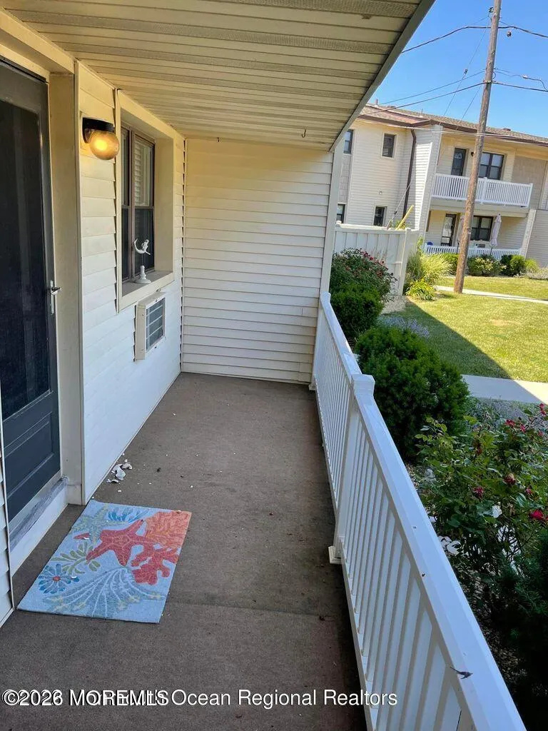 31 Wharfside Drive Monmouth Beach, NJ 07750