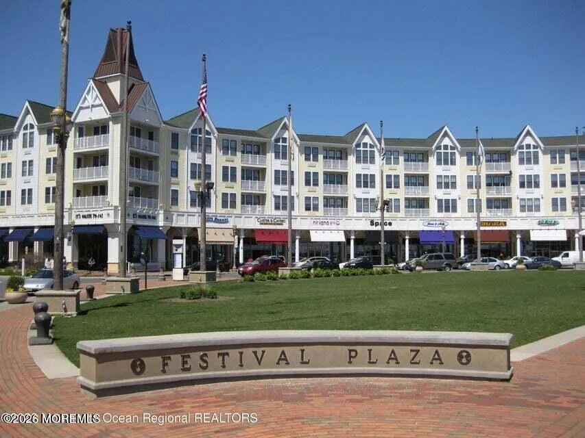 31 Wharfside Drive Monmouth Beach, NJ 07750