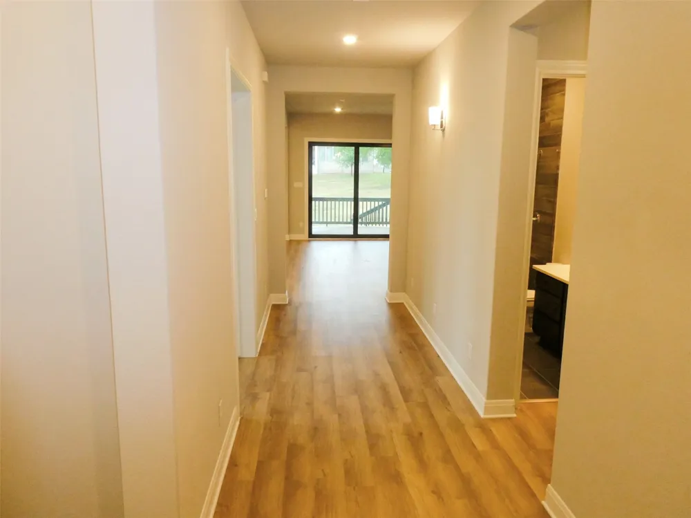 116 MERLIN COURT Cedar Creek, TX 78612
