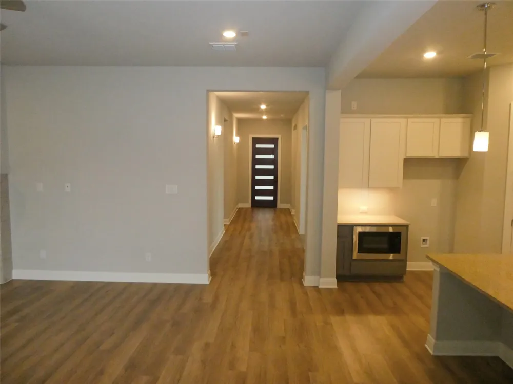 116 MERLIN COURT Cedar Creek, TX 78612