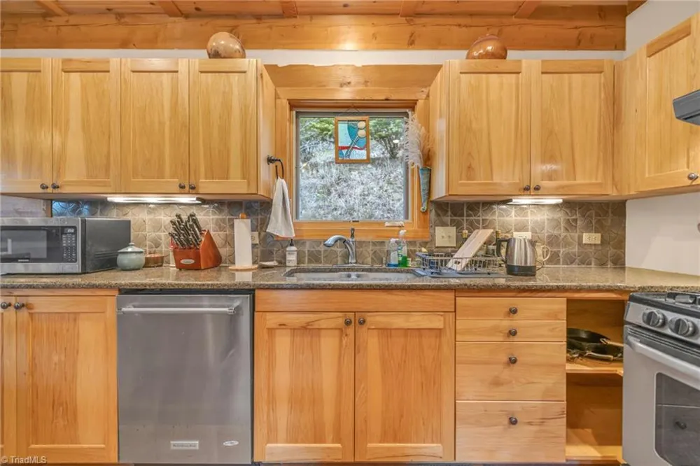 1819 Fulton Reeves Road Laurel Springs, NC 28644