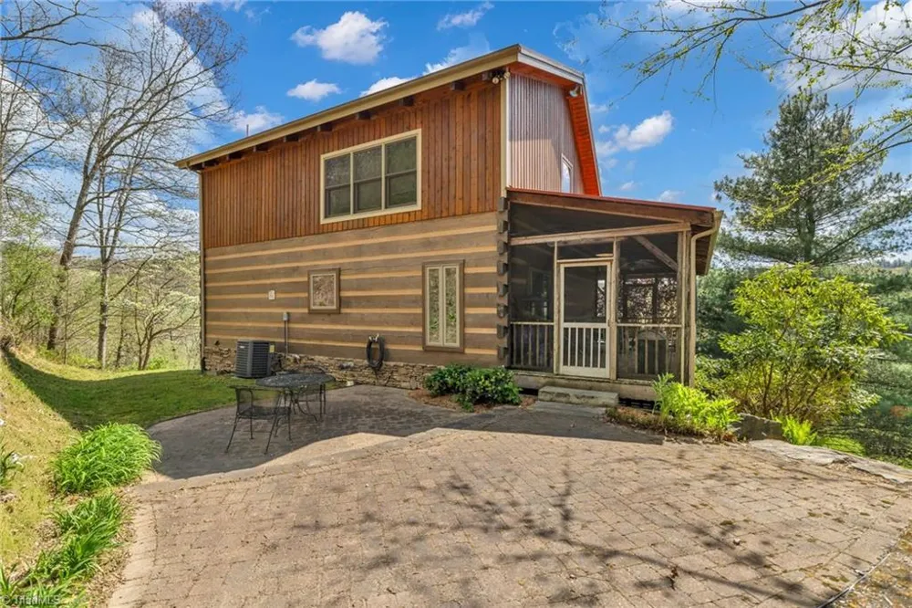 1819 Fulton Reeves Road Laurel Springs, NC 28644