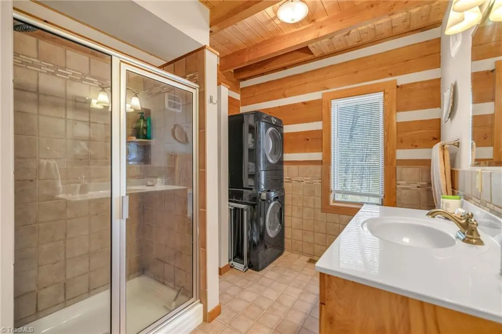 1819 Fulton Reeves Road Laurel Springs, NC 28644