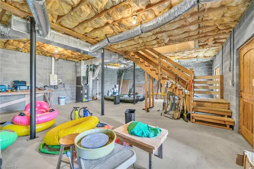 1819 Fulton Reeves Road Laurel Springs, NC 28644