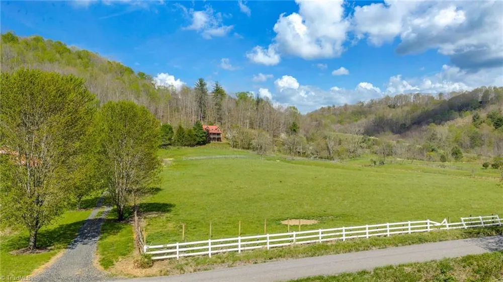 1819 Fulton Reeves Road Laurel Springs, NC 28644