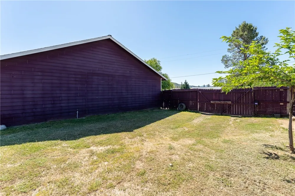 17706 Holly Way Clearlake Oaks, CA 95423