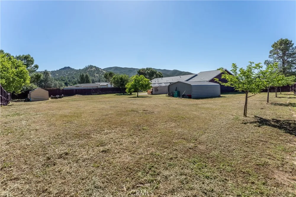 17706 Holly Way Clearlake Oaks, CA 95423