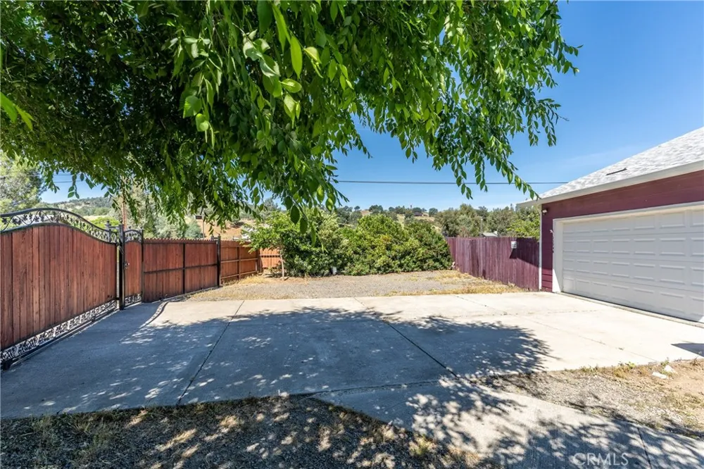 17706 Holly Way Clearlake Oaks, CA 95423