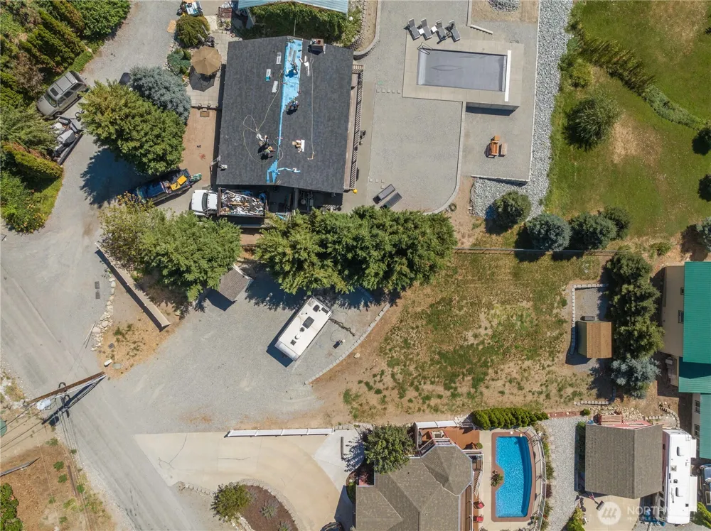 327 Lakeshore Drive Manson, WA 98831