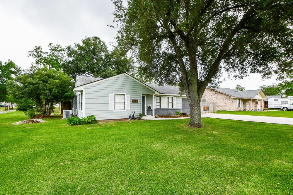 3116 12th Street Bay City, TX 77414