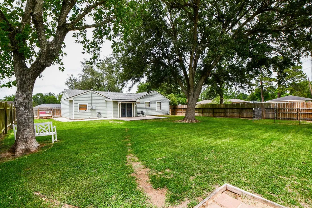 3116 12th Street Bay City, TX 77414
